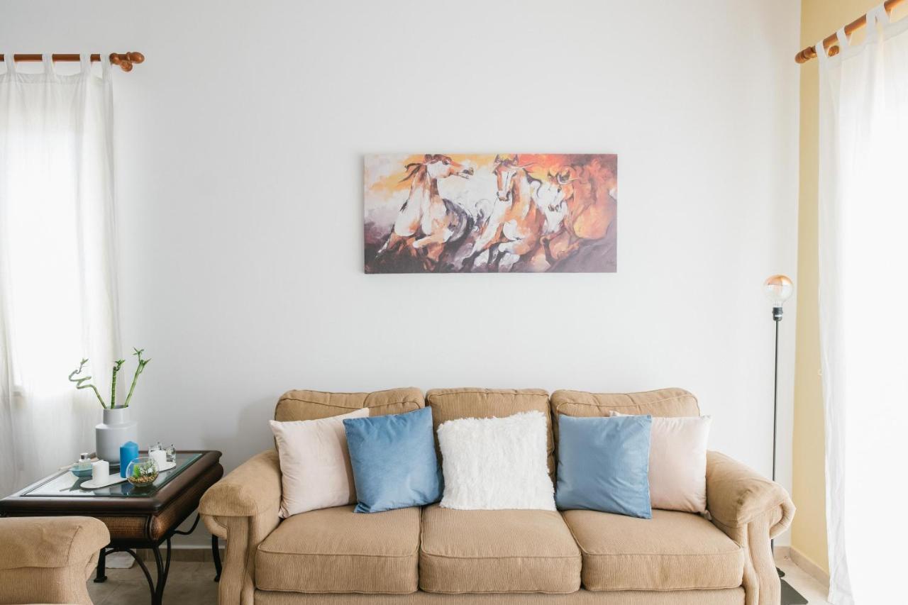 Aphrodite Gardens No.9 Luxury Apt パ フォス エクステリア 写真